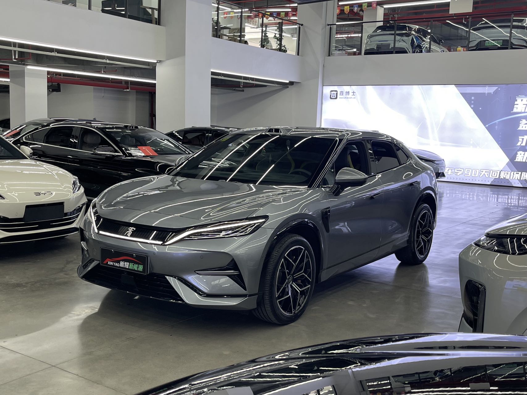 Vehicle image 3
