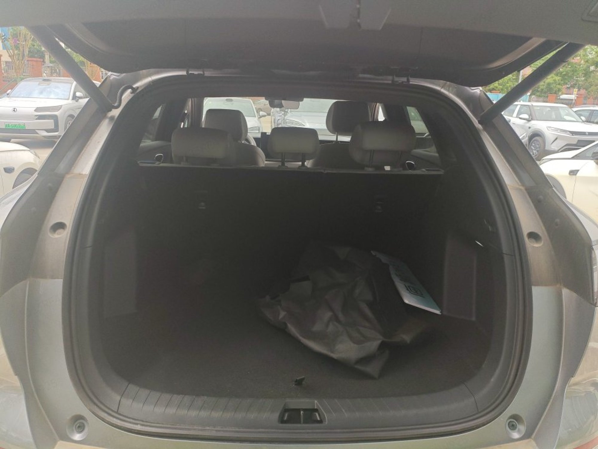 Vehicle image 9