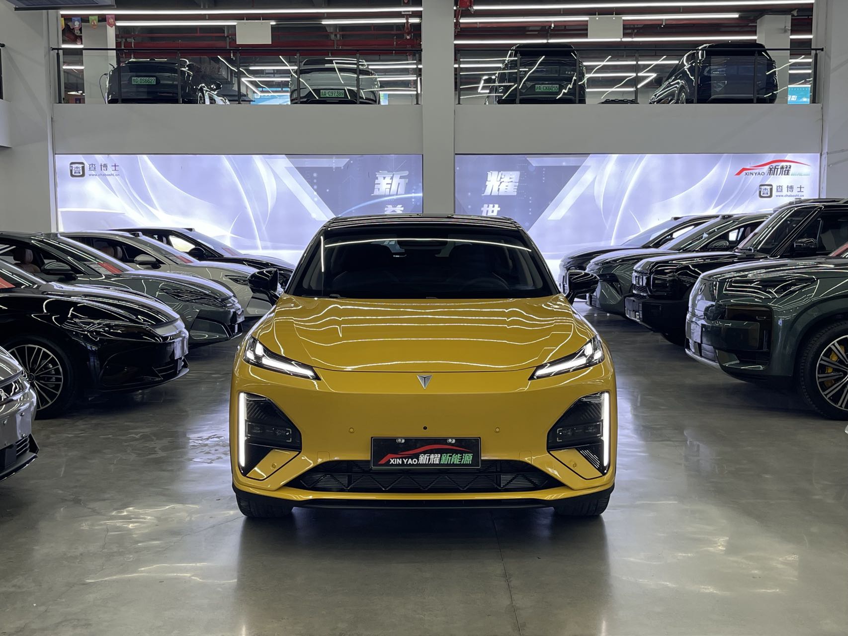 Vehicle image 4